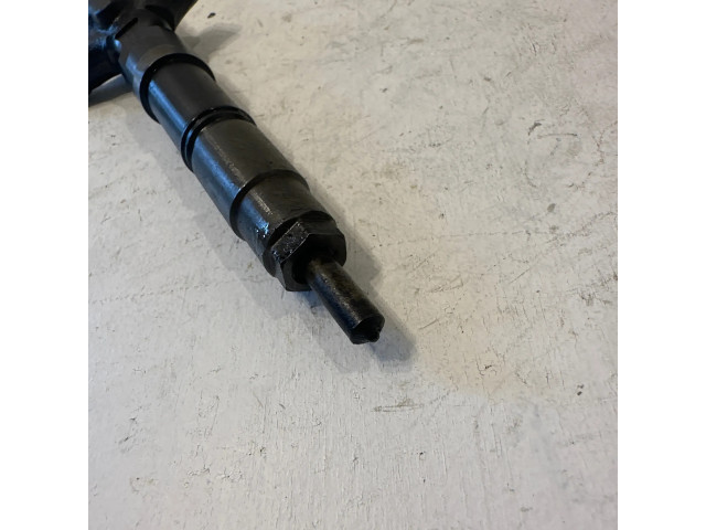 Vstřikovač 2367030320, 12M01634 Toyota Land Cruiser (J120) pro naftový motor 3.0
