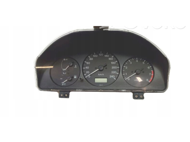 Панель приборов GE6WD Mazda 626