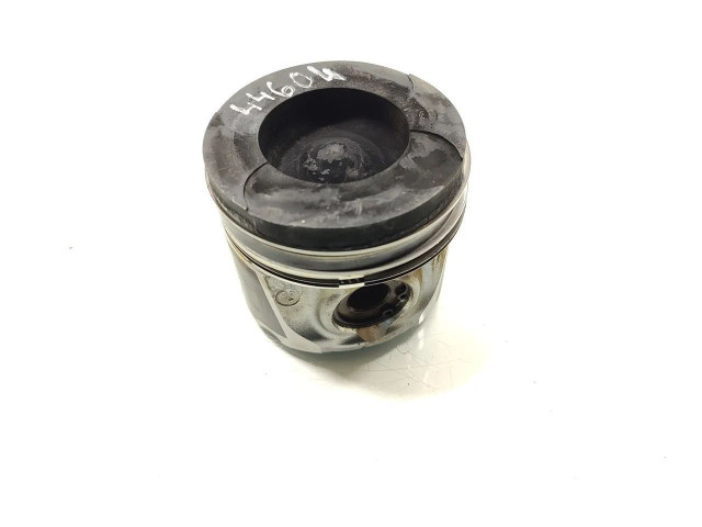  Поршень YD22DDTi   Nissan X-Trail T30  