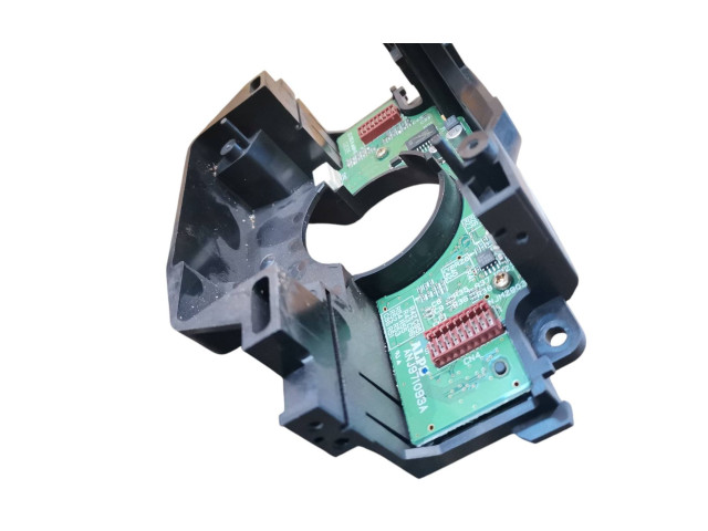 Ручка стеклоочистителей 30658614   Volvo V70