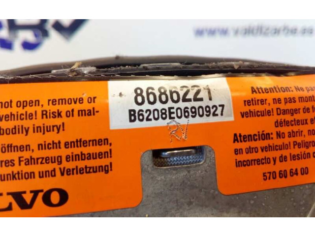 Подушка безопасности водителя 8686221   Volvo XC90