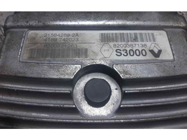 Řídící jednotka 8200321263   Renault Megane II 2004