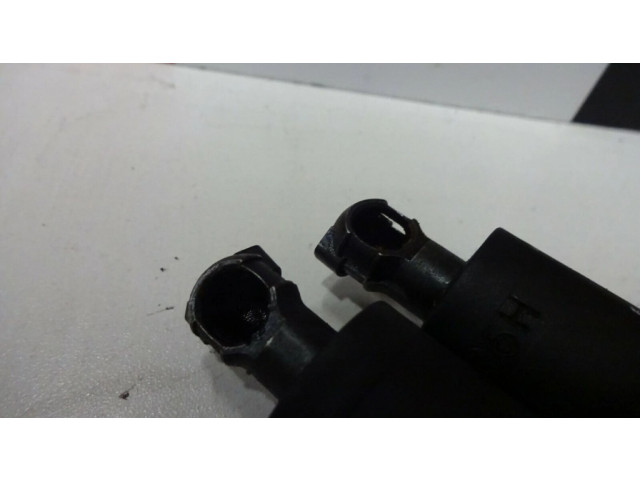 Амортизатор задней крышки