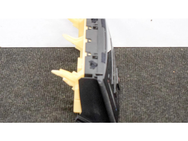 Включатель регулировки салона