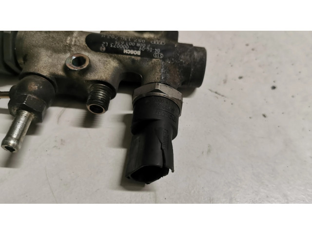 Vstřikovací lišta 057130763H   Audi A8 S8 D3 4E  pro naftový motor 4.0  