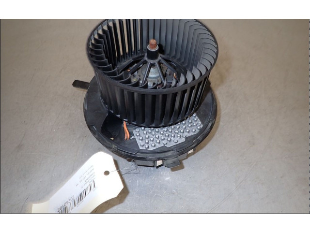 Вентилятор печки 1K1820021 Audi Q3 8U