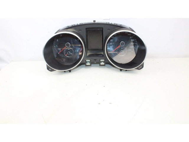 Панель приборов 5K0920862   Volkswagen Golf VI       