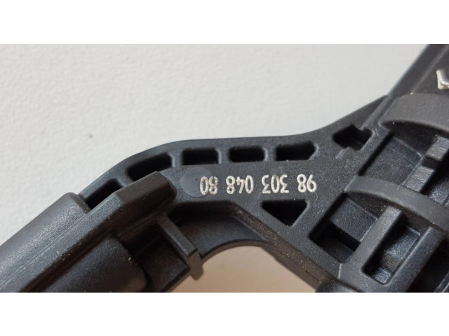 Форсунка 9830304880    Peugeot 208 для бензинового двигателя 1654508580 1.2