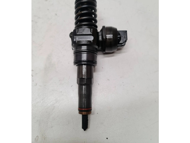 Vstřikovač 038130073BN   Volkswagen Caddy    BLS 