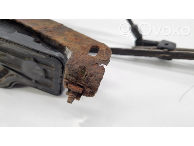 Моторчик стеклоочистителя 1268200442 Mercedes-Benz S W126