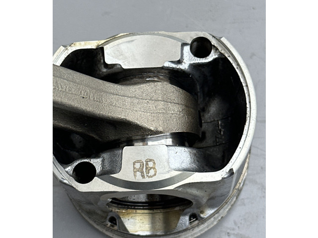 Píst Subaru XV I EE20