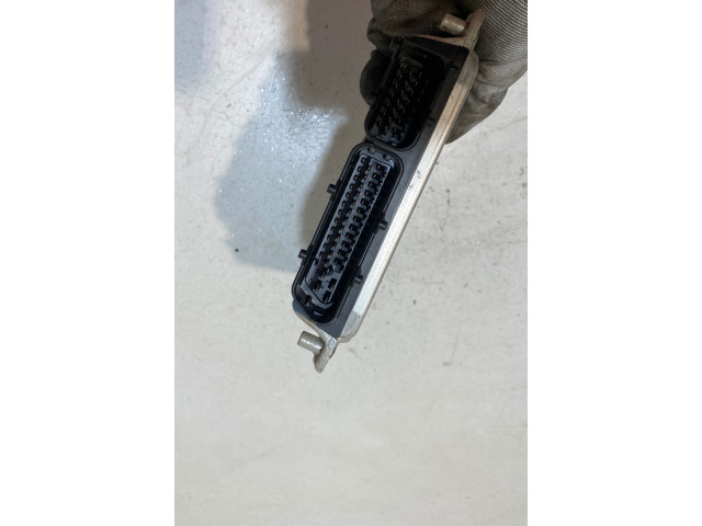 Řídící jednotka 030906032M, 0261204996   Volkswagen Polo III 6N 6N2 6NF 1997