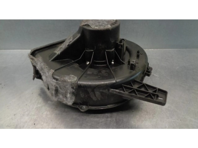 Вентилятор печки 5Q1819015J Skoda Rapid (NH)