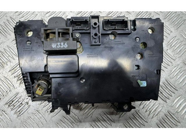 Блок управления климат-контролем 8691876   Volvo V70