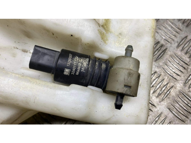 Бачок оконной жидкости    