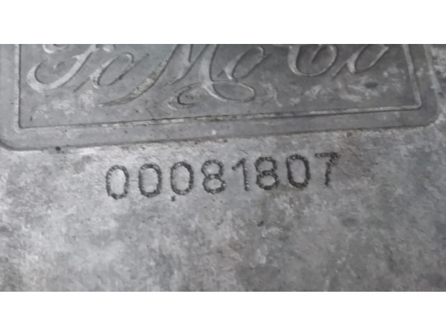 Крестовидная связь оси рулевого колеса