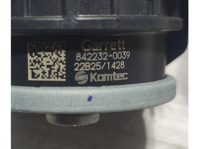 Turbodmychadlo Турбина 8422320039, 22B251428 Peugeot 208