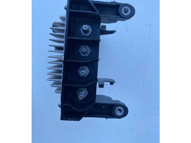 Блок управления 32300277   Volvo XC90