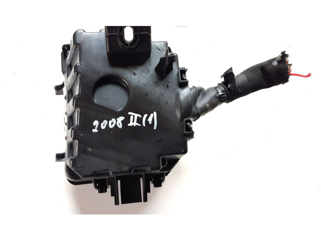 Блок предохранителей 9824510780, 9826717980 Peugeot 2008 II