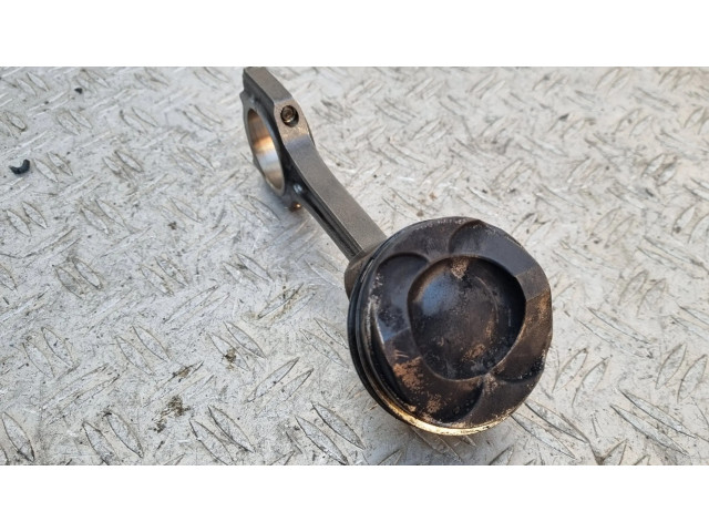 Поршень с шатуном 0725A2330CV, RFCM5G6205EC Ford Fiesta для бензинового двигателя 1.0