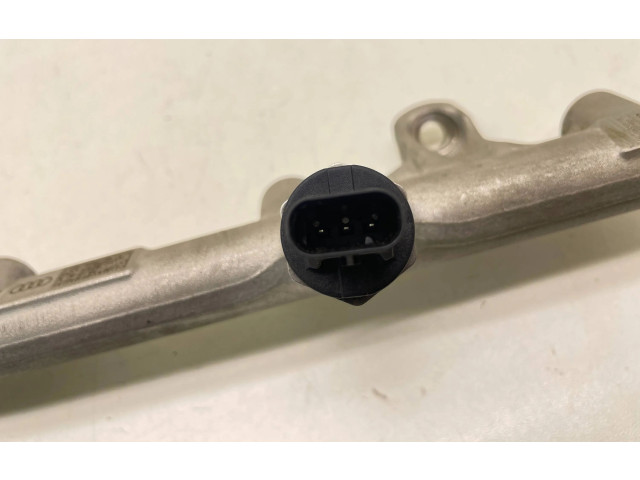 Топливная рампа 06Q133317B   Skoda Kodiaq  