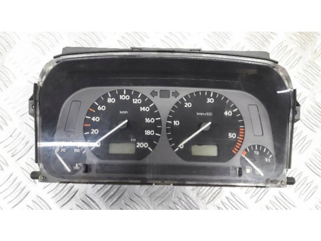 Панель приборов 1H0919864K   Volkswagen Golf III       