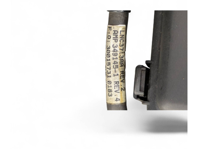 Блок предохранителей LNC2822BD Jaguar XJ X308