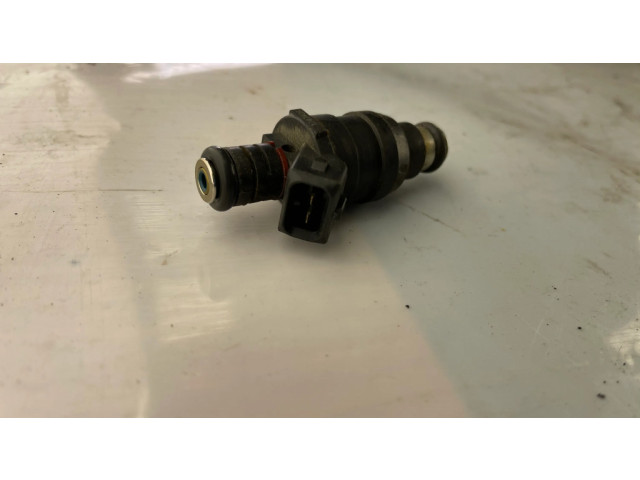 Vstřikovač 1747406, D3763FA BMW 7 E38 pro benzínový motor 4.0