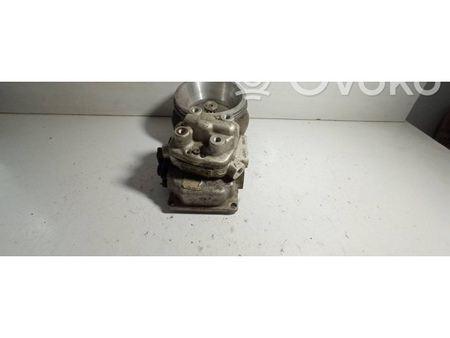 Топливная рампа 026133353, 0438121011 Volkswagen Golf III