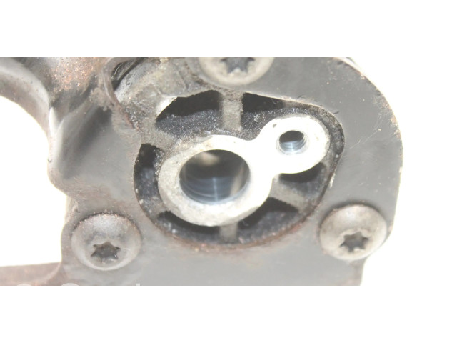 Другая деталь отсека двигателя