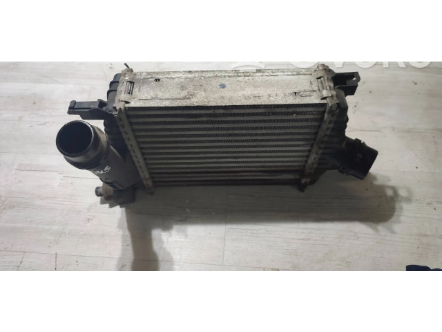 Радиатор интеркулера 144961381R Dacia Duster II