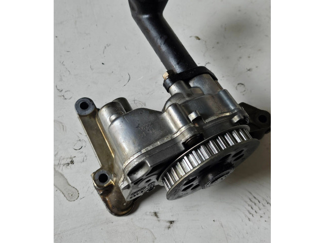 Масляный насос  CAYC 03L115105B  Volkswagen Jetta VI 