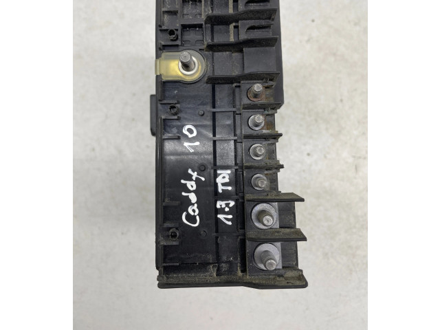 Блок предохранителей 1K0937125D Volkswagen Caddy