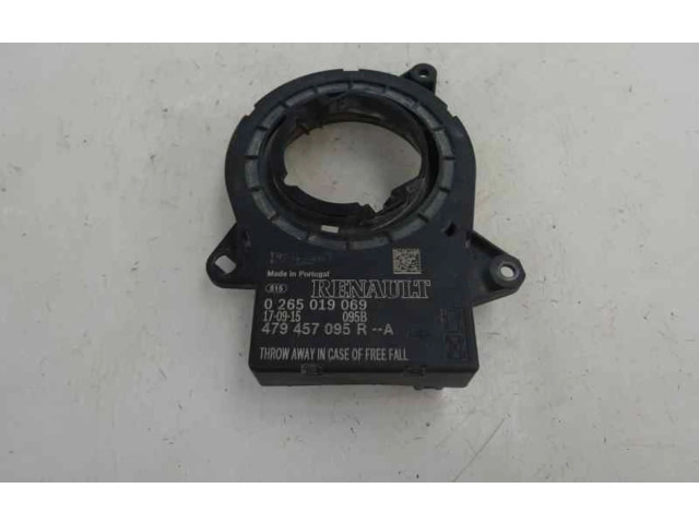 Подушка безопасности водителя 479457095R--A Dacia Duster