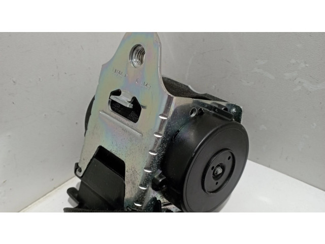 Передний ремень безопасности