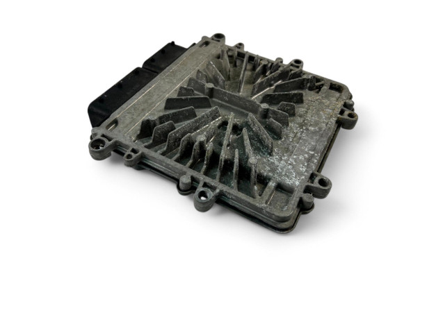 Блок управления двигателем Блок управления 30785100AB, 0281012765   Volvo V70