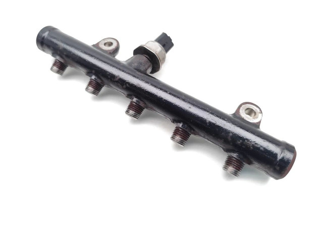 Топливная рампа 9681649580, 9658227880   Volvo V50   для двигателя D4204T