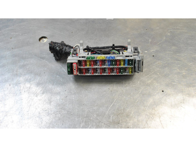   Pojistková skříňka    Opel Corsa B 1999