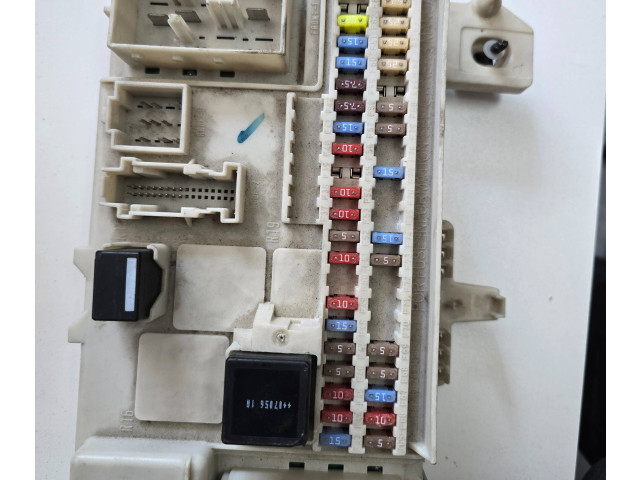 Блок предохранителей 31254903, 519096804   Volvo C30    