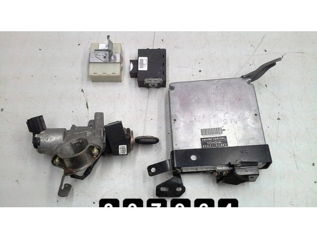 Řídící jednotka 89661-05860 Toyota Avensis T250 2005