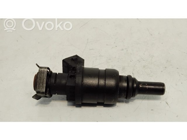 Vstřikovač 1427240 BMW 5 E39 pro benzínový motor 2.0 0796