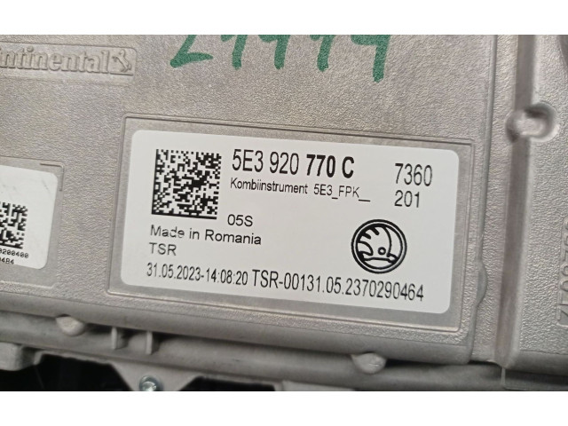 Панель приборов 5E3920770C, 5E3920770C Skoda Octavia Mk4