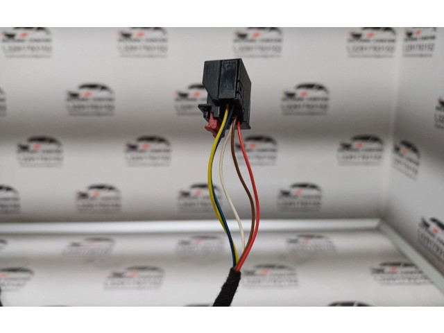 Зеркало (механическое) Audi A1 2010 - 2018 года