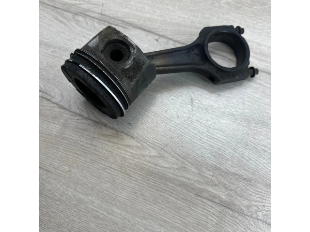 Поршень с шатуном Dodge Nitro для дизельного двигателя 2.8