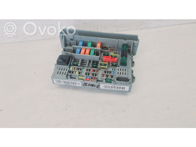 Блок предохранителей 690662301, 31277241030101 BMW 1 E81 E87