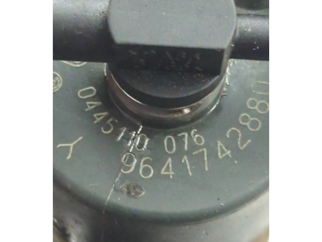 Vstřikovač 0445110076, 9641742880 Peugeot 307 DW10TD