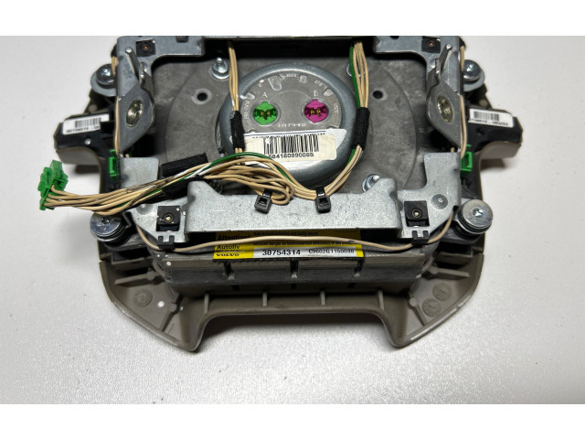 Подушка безопасности водителя Volvo V70