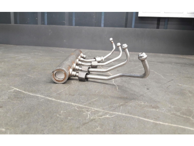 Vstřikovací lišta 7585411 BMW 2 F22 F23