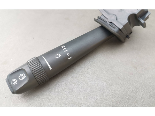 Ручка стеклоочистителей    Volvo V70