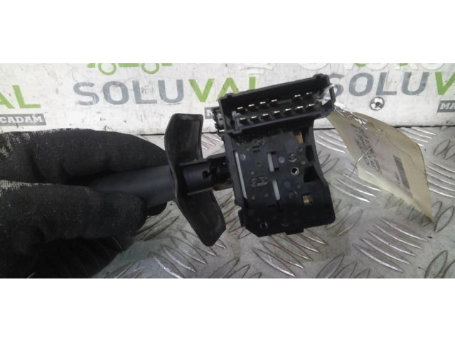 Ручка стеклоочистителей 6001551358 Dacia Logan I